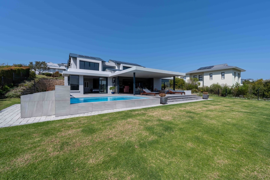 4 Bedroom Property for Sale in Brackenridge Western Cape